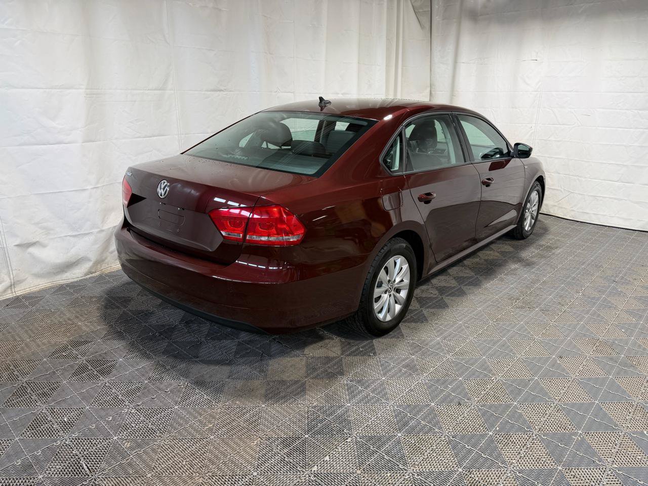 Used 2014 Volkswagen Passat 2.5 S FWD image 6
