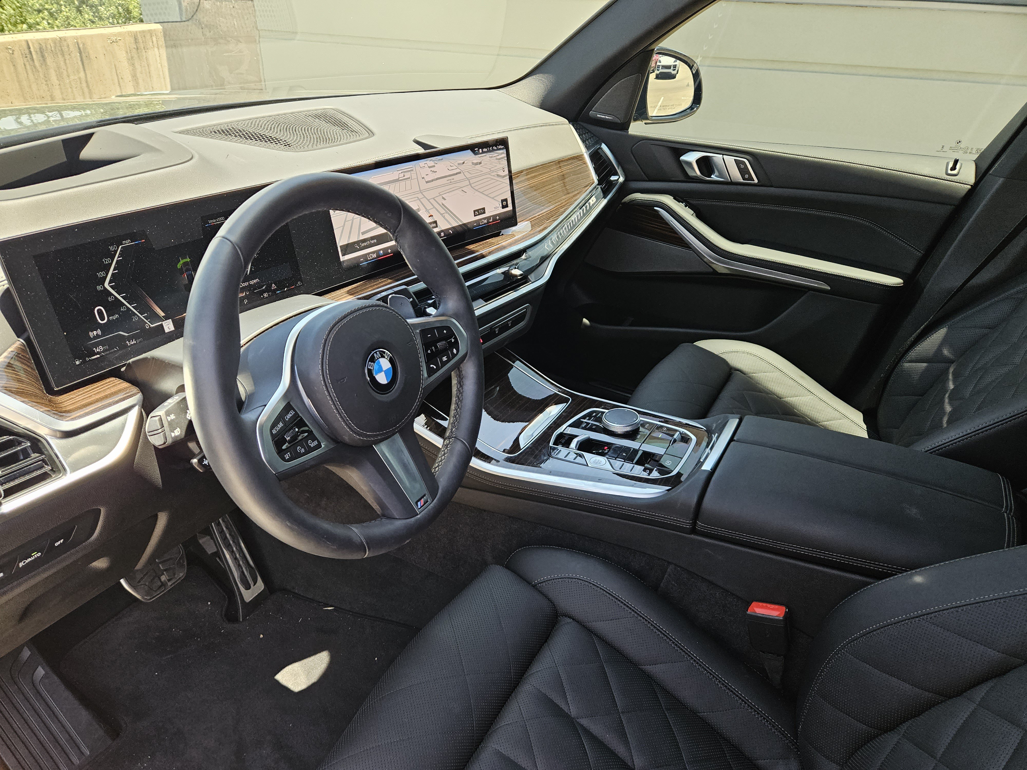 Used 2026 BMW X5 xDrive40i w/ M Sport Package AWD/4WD image 4