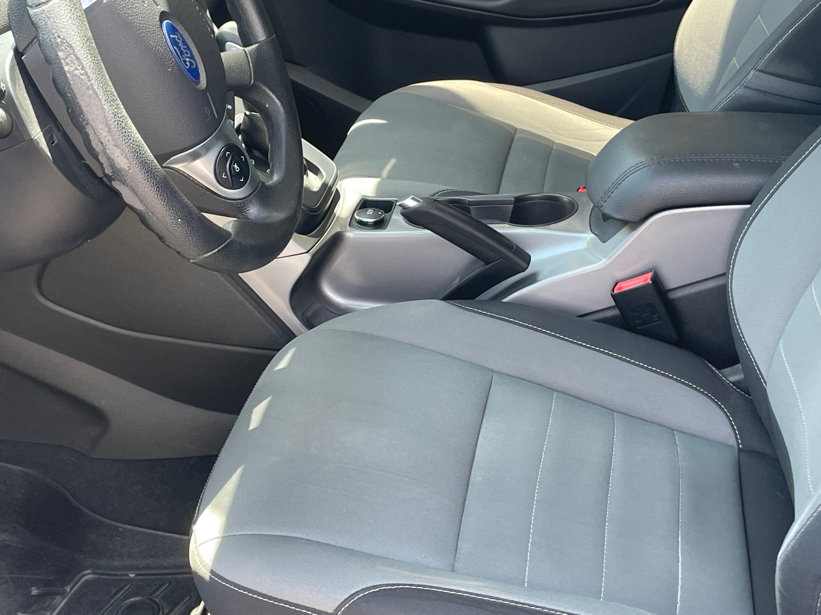 Used 2016 Ford Escape SE AWD/4WD image 10