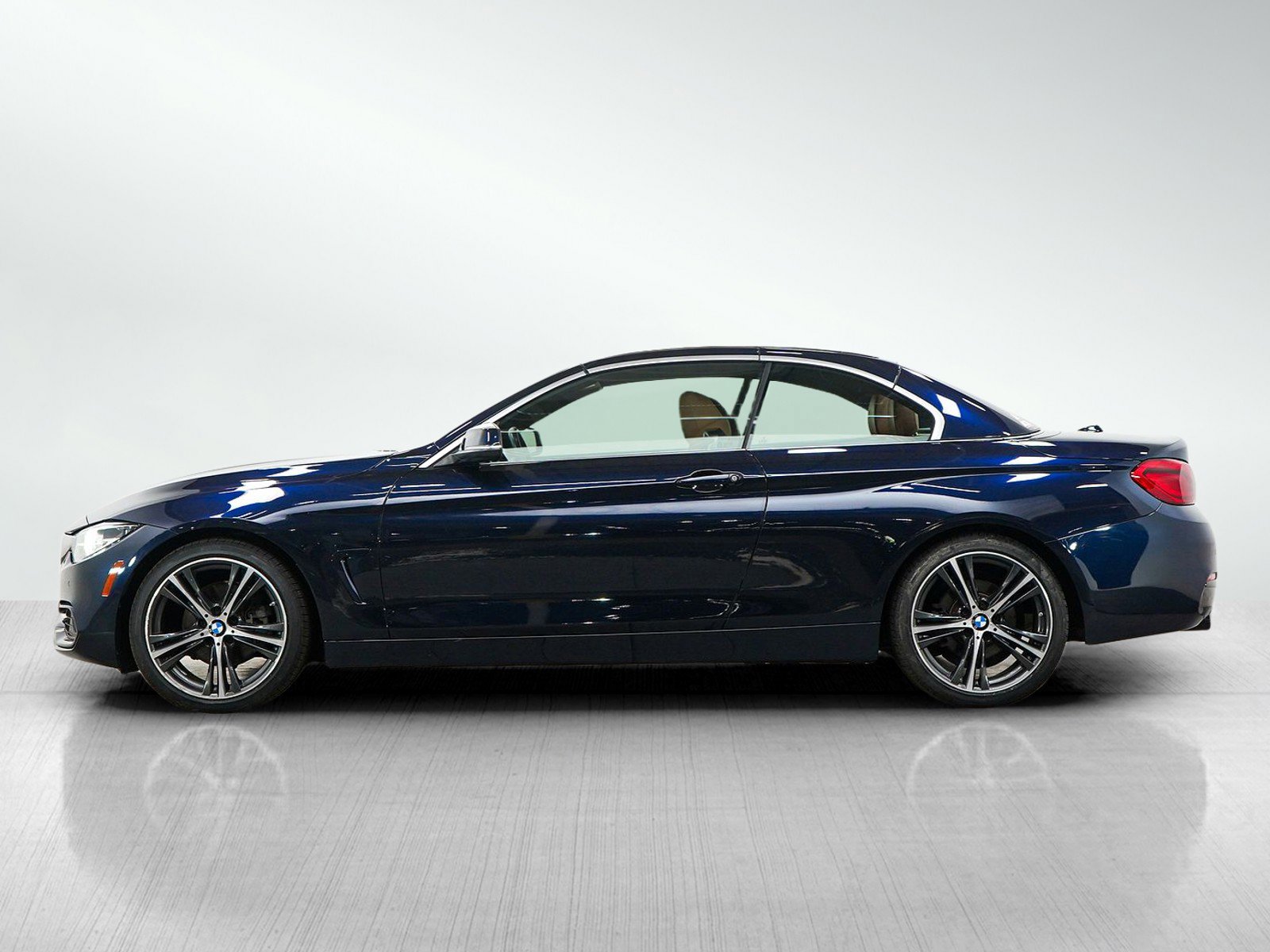 Used 2019 BMW 430i Convertible w/ Convenience Package RWD image 2