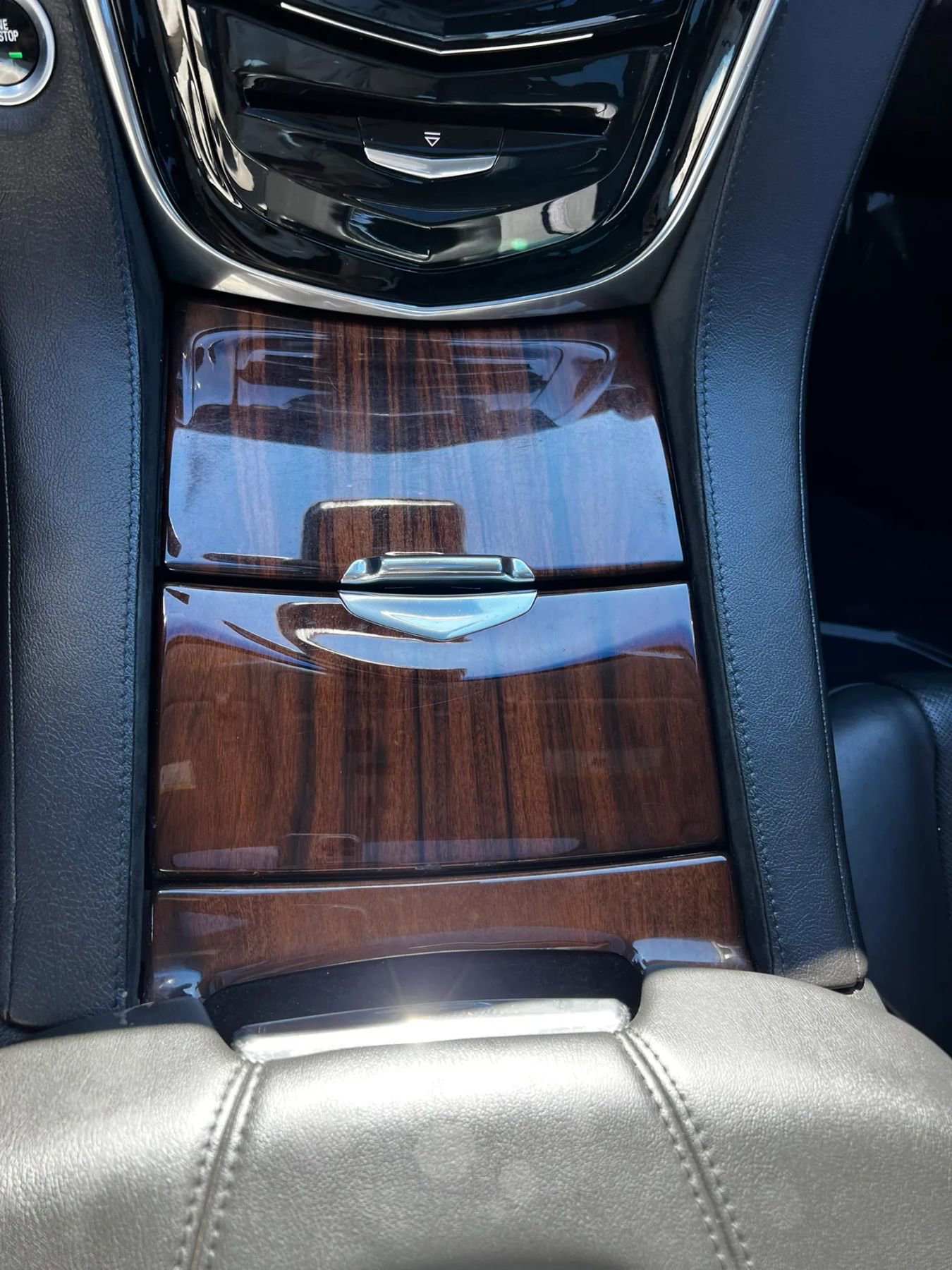 Used 2015 Cadillac Escalade ESV Luxury image 28