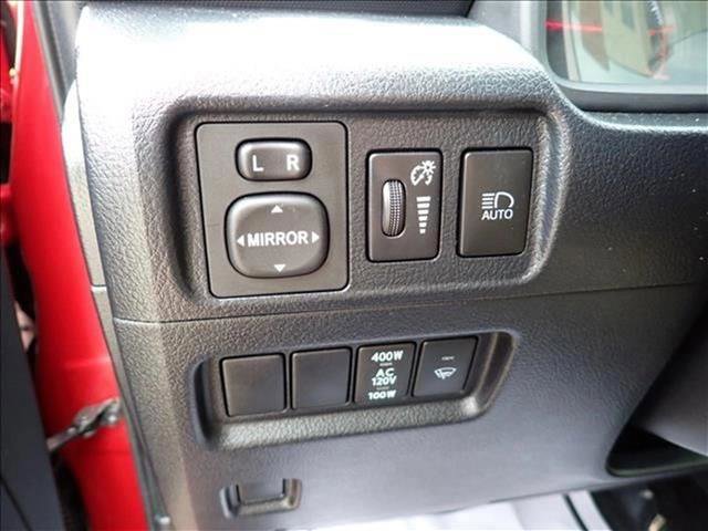 Used 2022 Toyota 4Runner SR5 Premium image 16