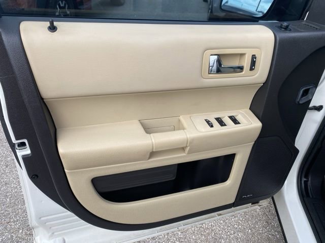 Used 2014 Ford Flex SE image 16