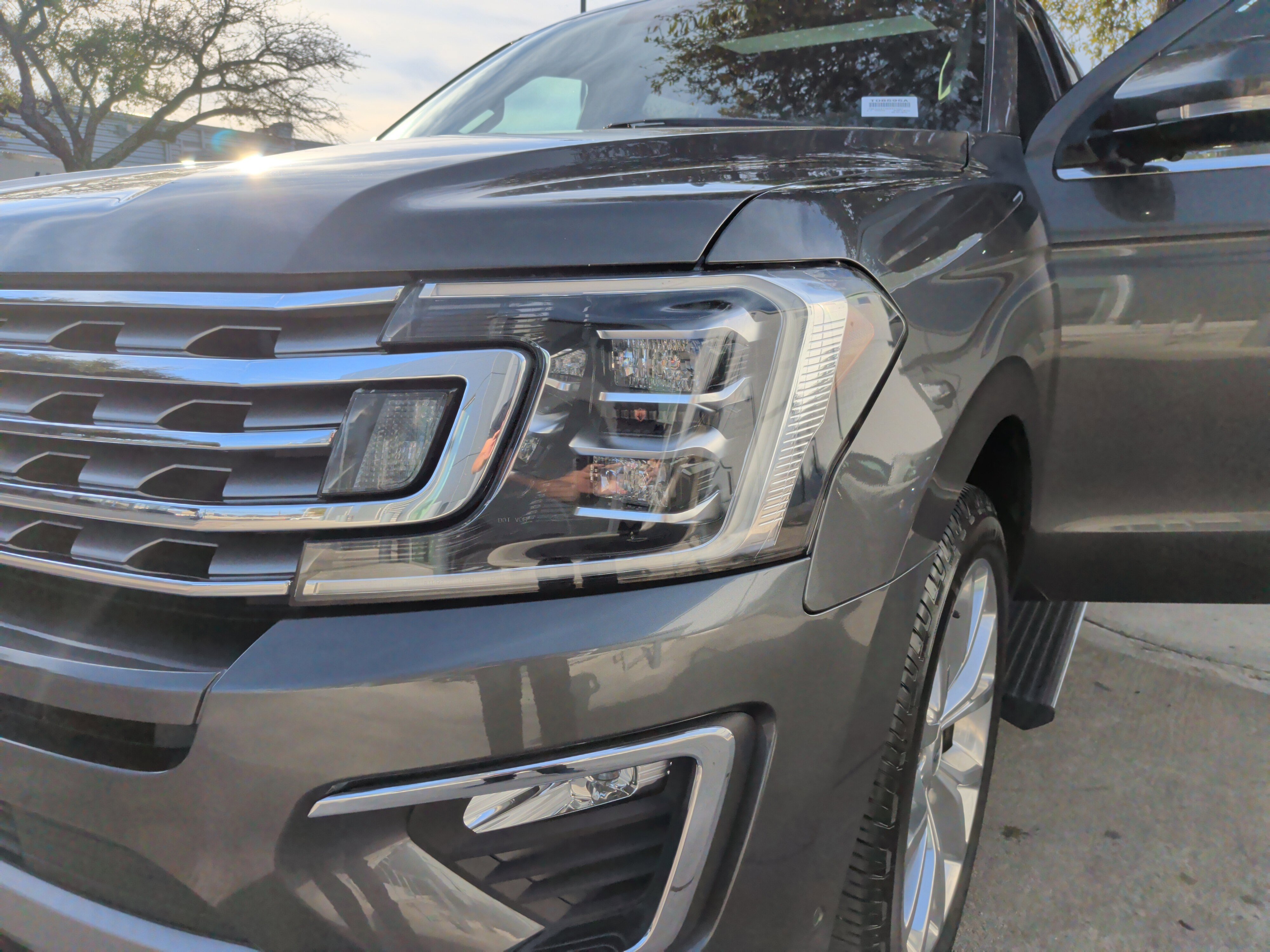 Used 2019 Ford Expedition Limited w/ Equipment Group 302A image 6