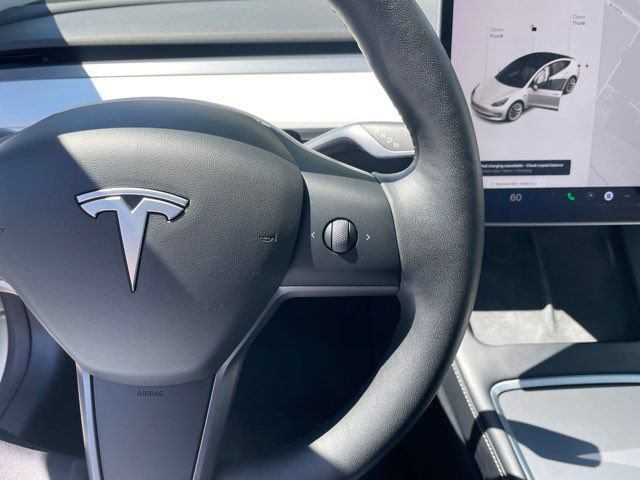 Used 2022 Tesla Model 3 Long Range AWD/4WD image 11