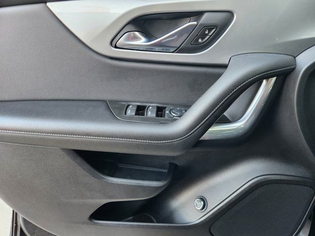 Used 2020 Chevrolet Blazer LT image 24