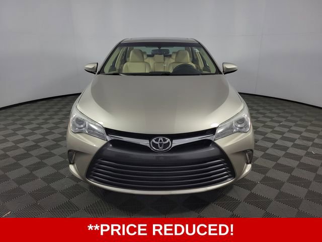 Used 2017 Toyota Camry XLE video 2