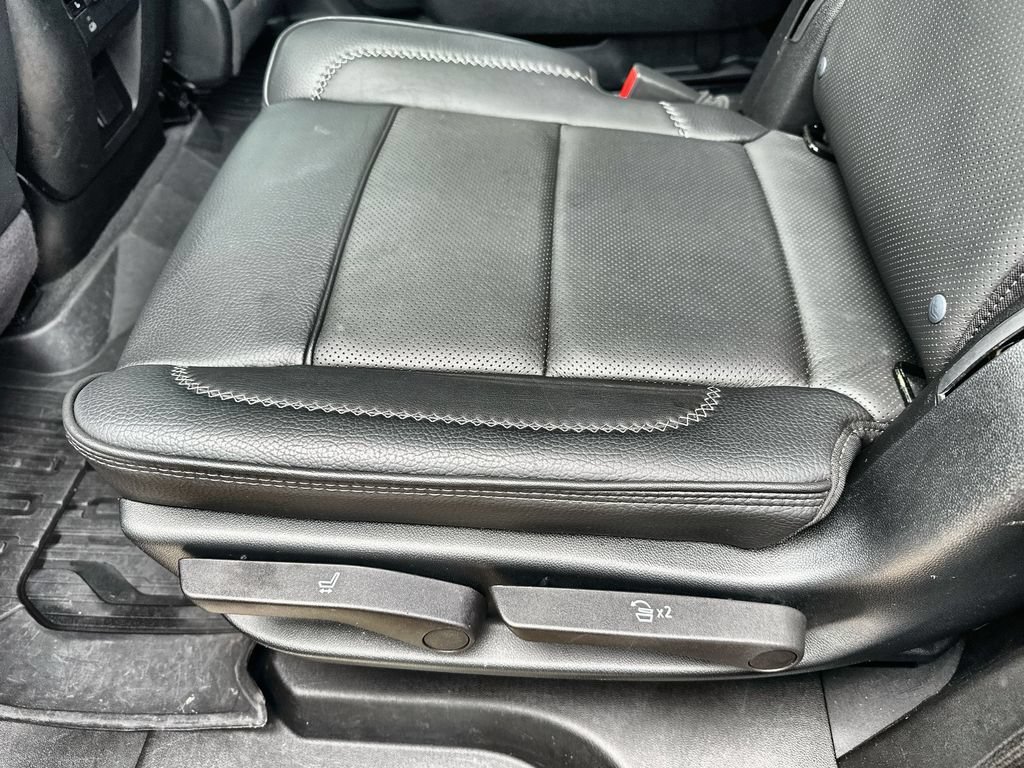 Used 2024 GMC Yukon Denali w/ Max Trailering Package RWD image 17