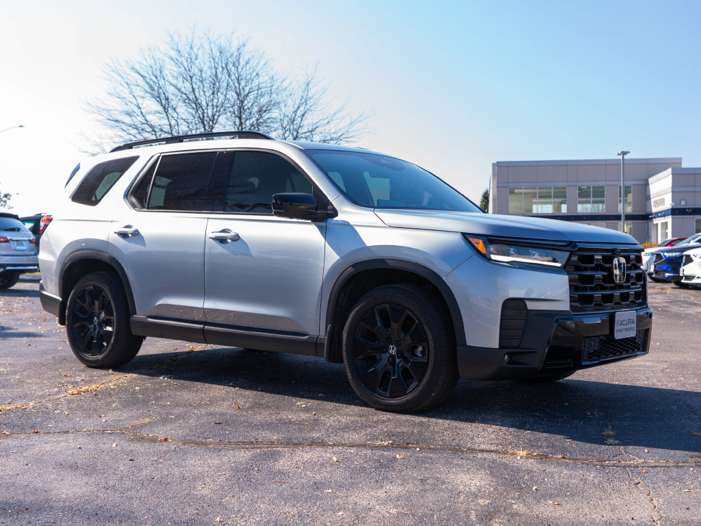 Used 2026 Honda Pilot Black Edition image 2