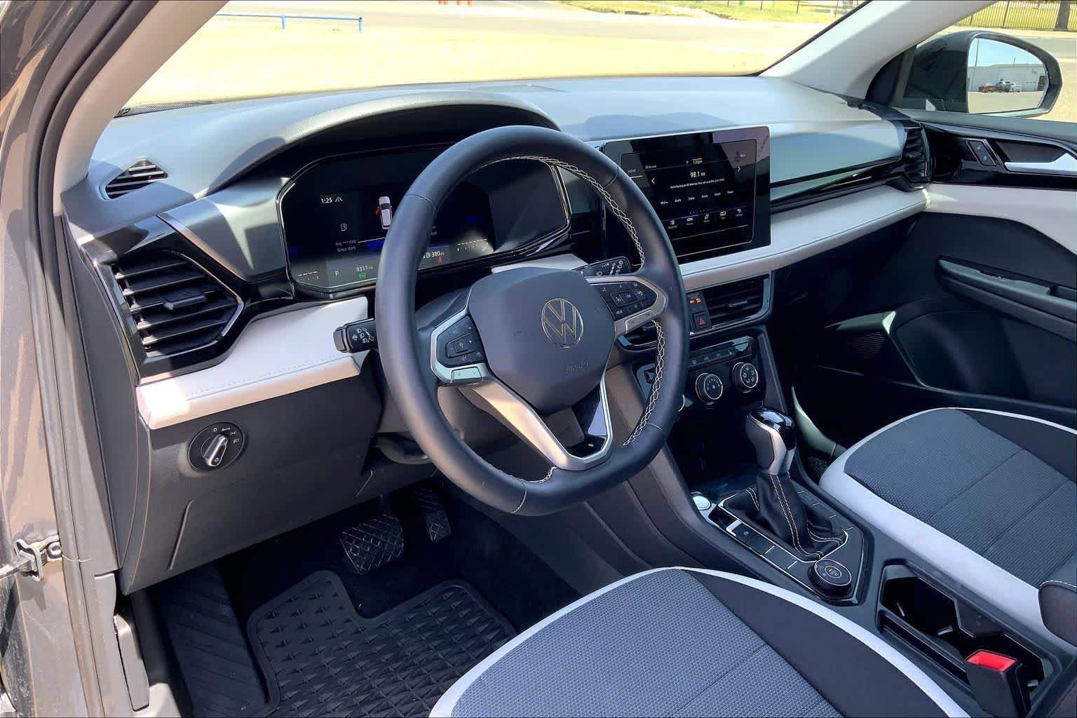 Used 2025 Volkswagen Taos S AWD/4WD image 18