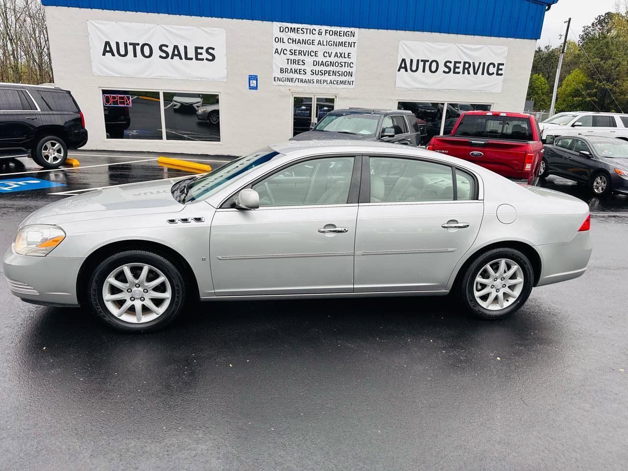 Used 2008 Buick Lucerne CXL w/ Driver Confidence Package image 2