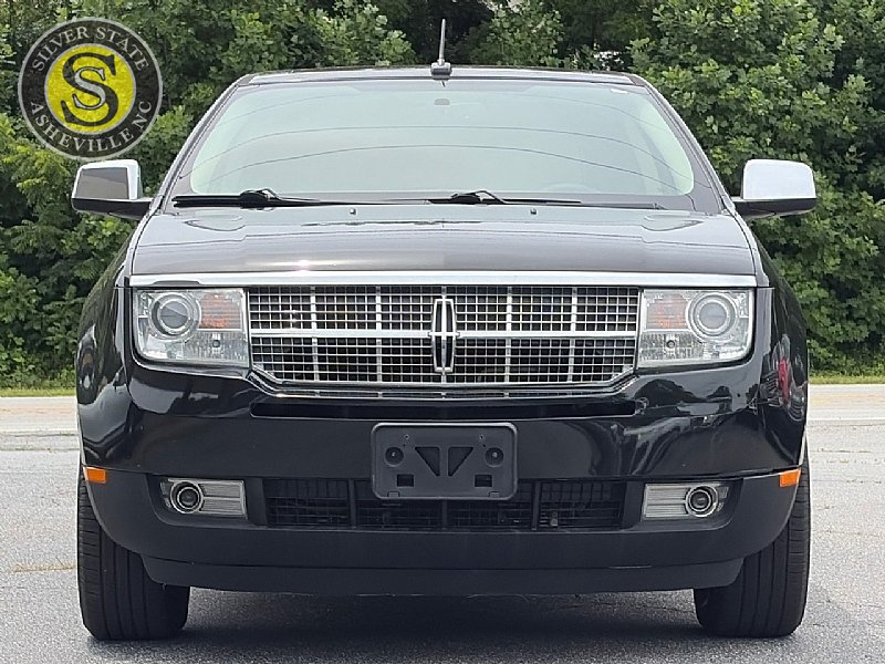 Used 2010 Lincoln MKX AWD image 2