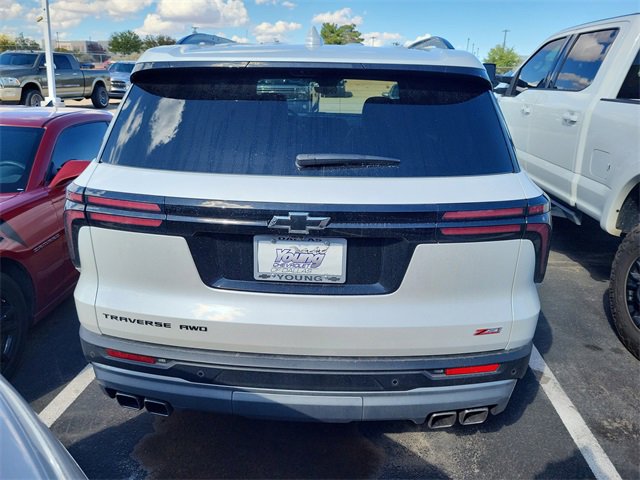 Used 2024 Chevrolet Traverse Z71 w/ Enhanced Driving Package image 9