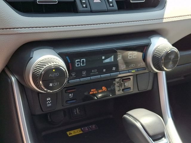 Used 2024 Toyota RAV4 Limited w/ Advanced Technology Package AWD/4WD image 18