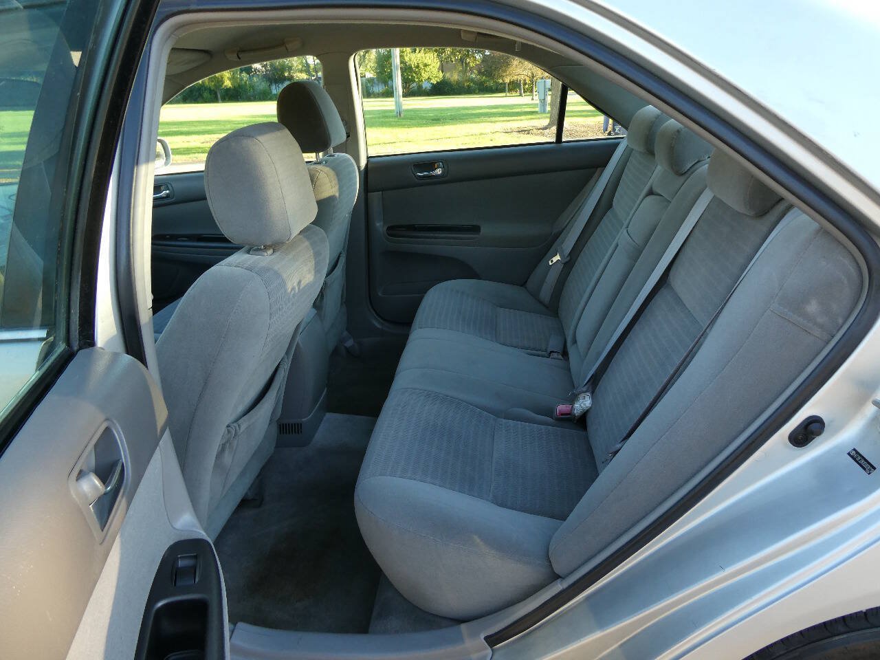 Used 2005 Toyota Camry LE FWD image 23
