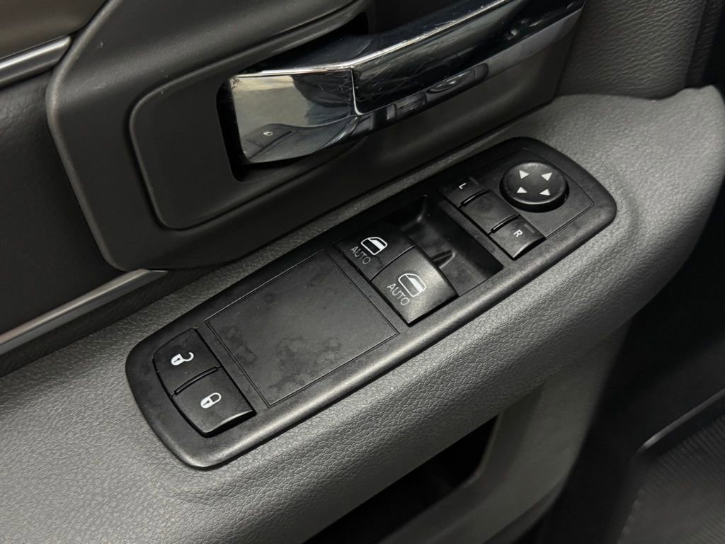Used 2013 RAM 1500 Express image 13