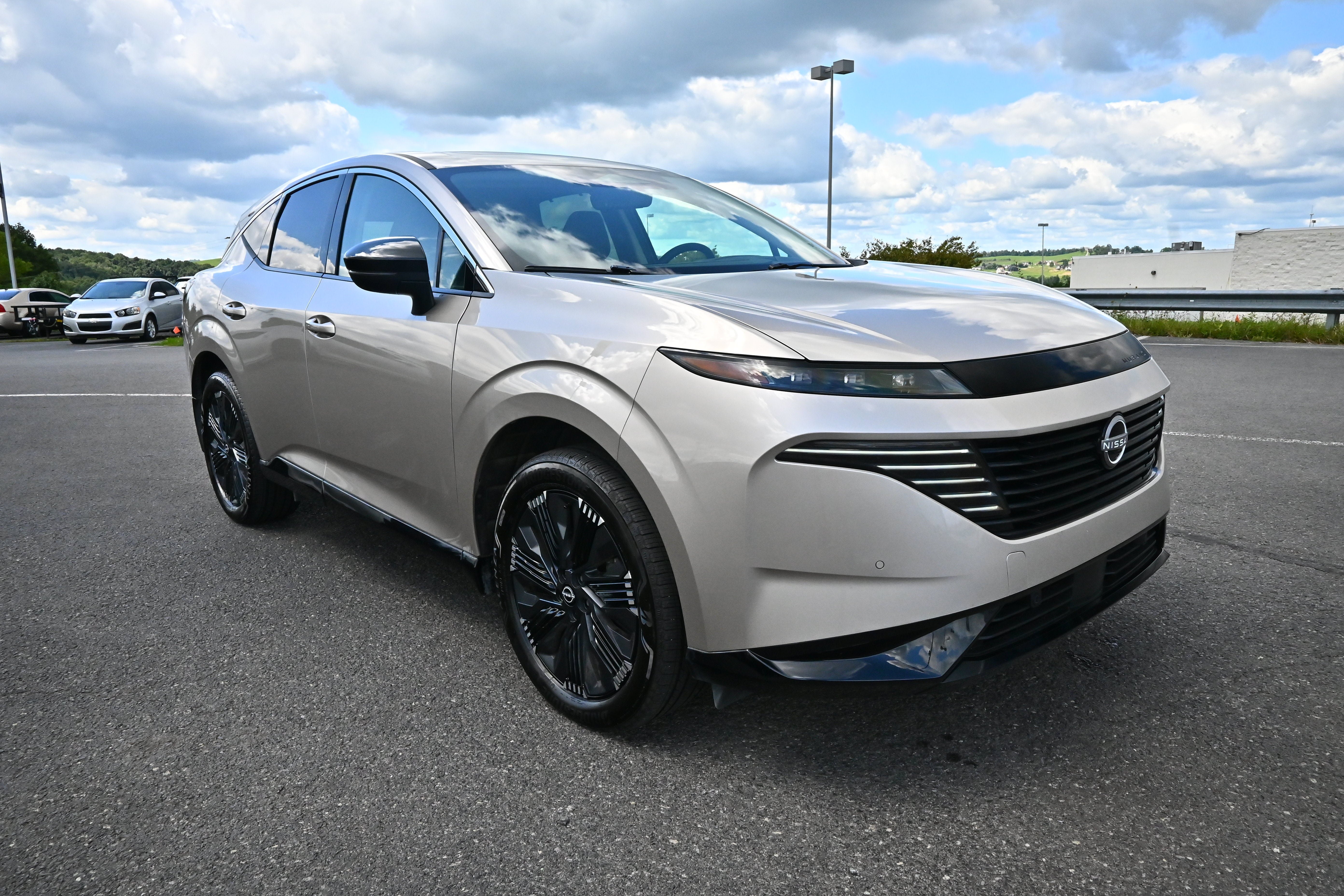 Certified 2025 Nissan Murano Platinum w/ Cargo Package AWD/4WD image 2