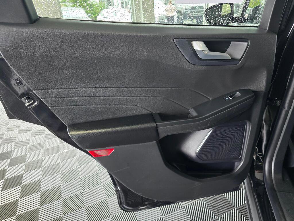 Used 2024 Ford Escape Platinum AWD/4WD image 34