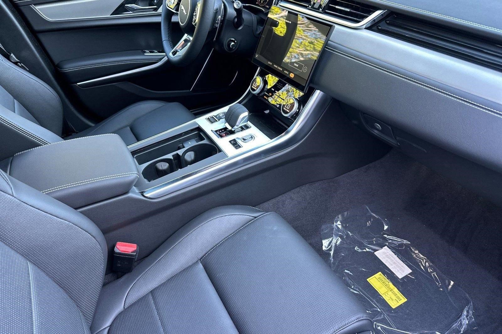 New 2024 Jaguar XF R-Dynamic SE AWD/4WD image 26