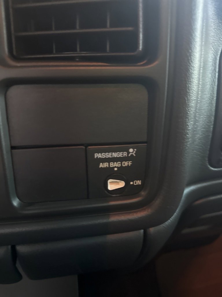 Used 1999 Chevrolet Silverado 1500 LS w/ Firm Ride Suspension Pkg image 26