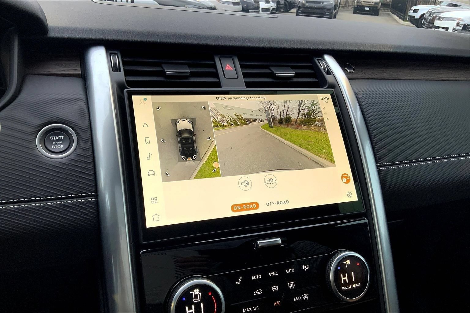 Certified 2025 Land Rover Discovery Dynamic SE AWD/4WD image 26