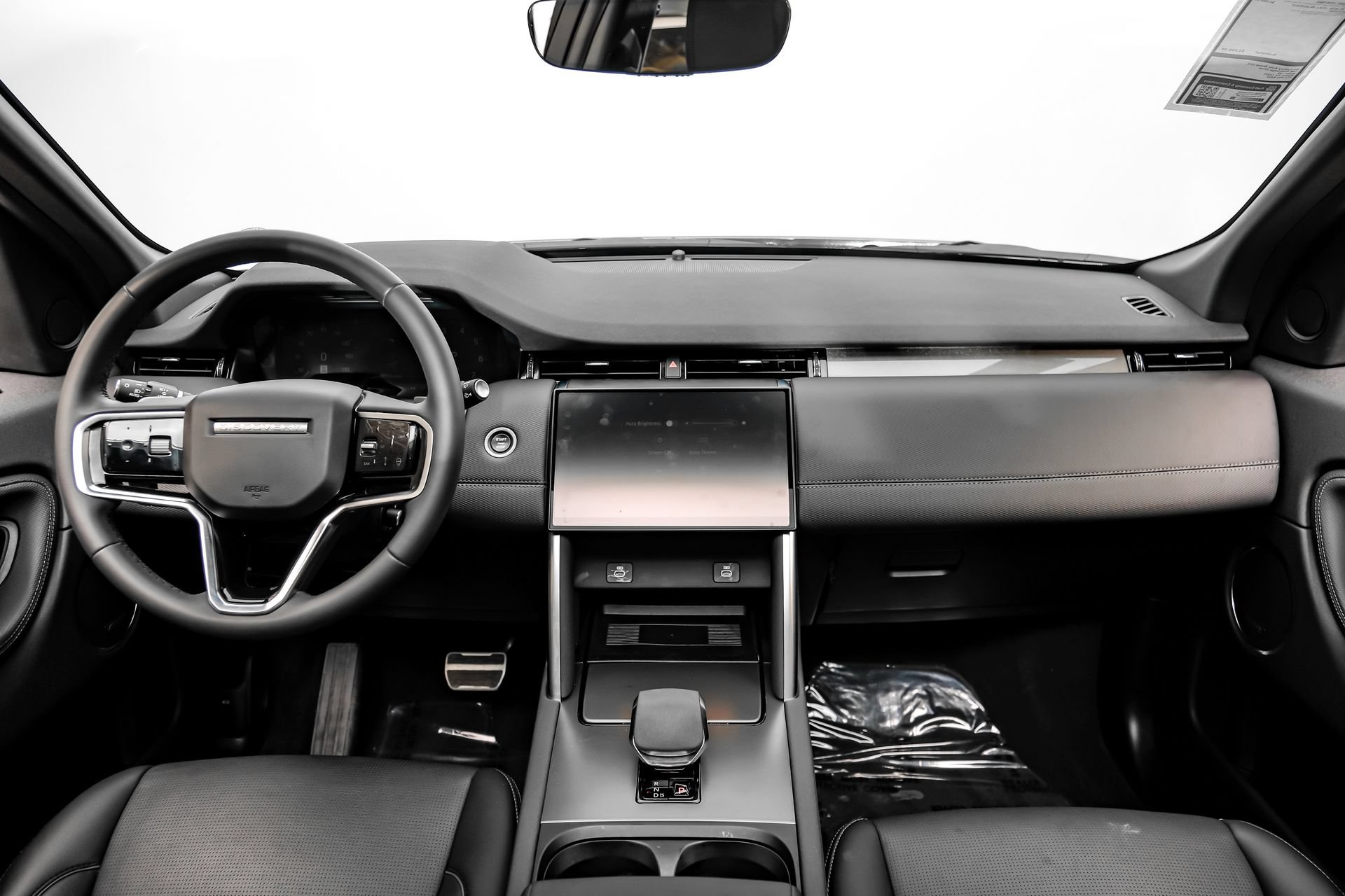 Used 2024 Land Rover Discovery Sport Dynamic SE AWD/4WD image 19