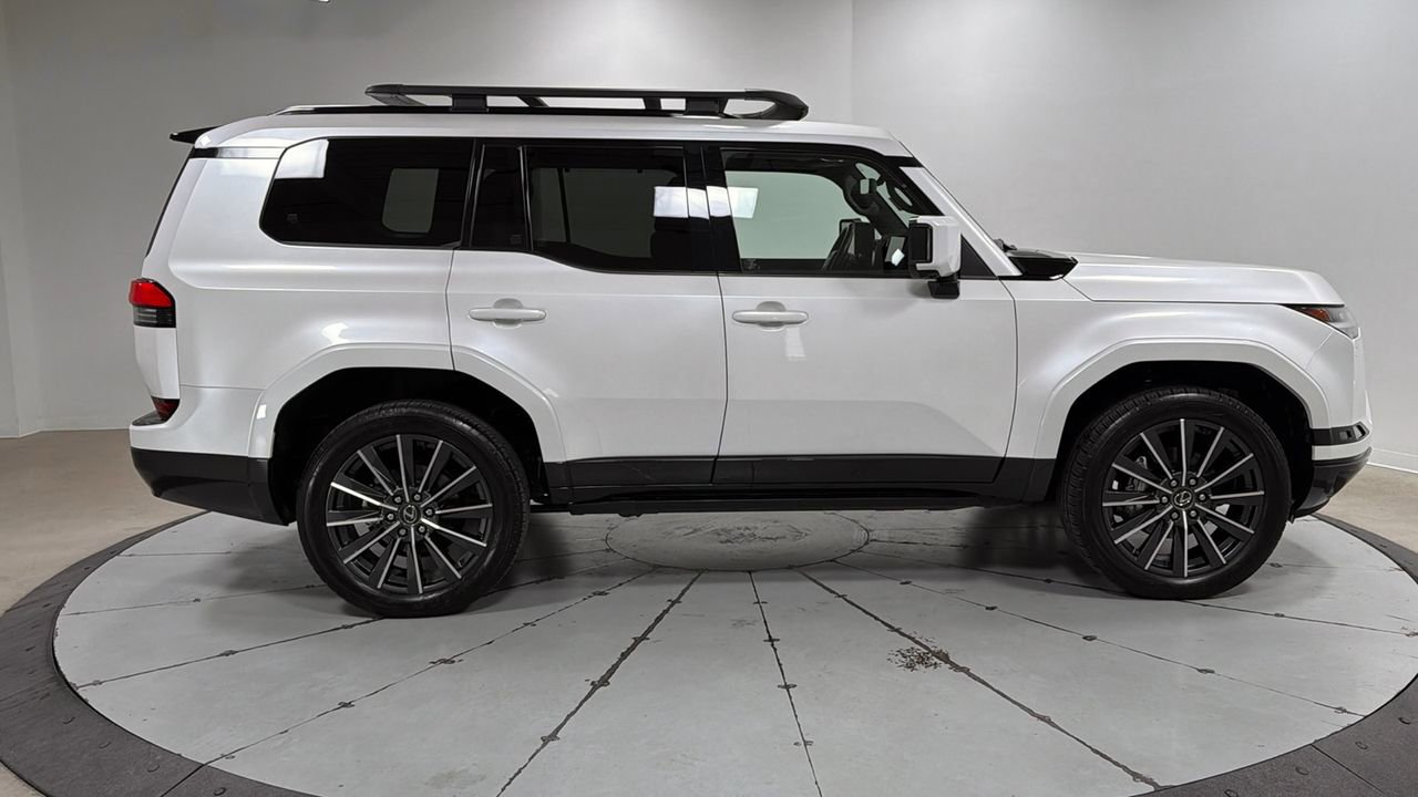 Used 2024 Lexus GX 550 550 Luxury+ w/ Accessory Package (Z1) image 6