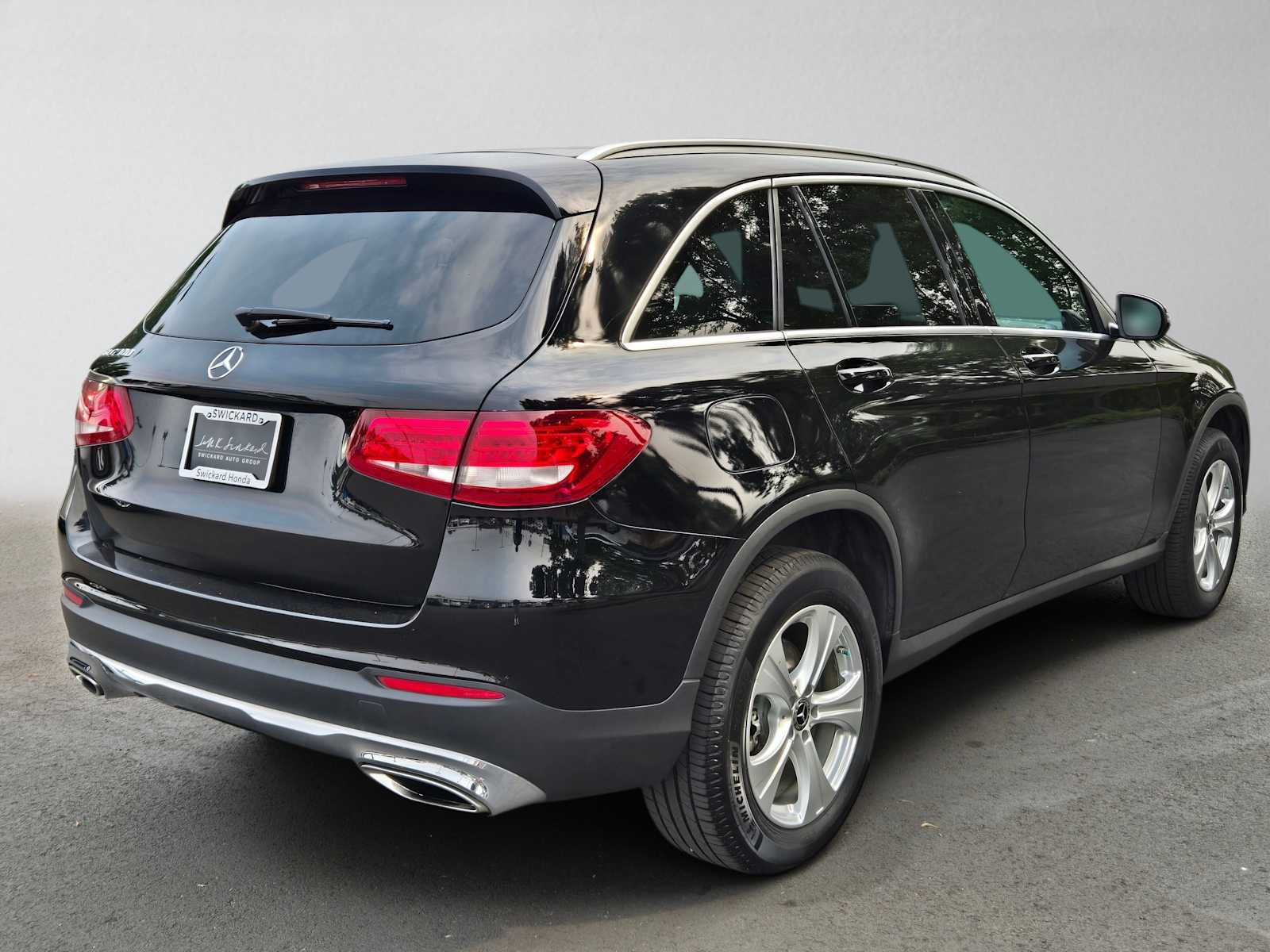 Used 2017 Mercedes-Benz GLC 300 image 3