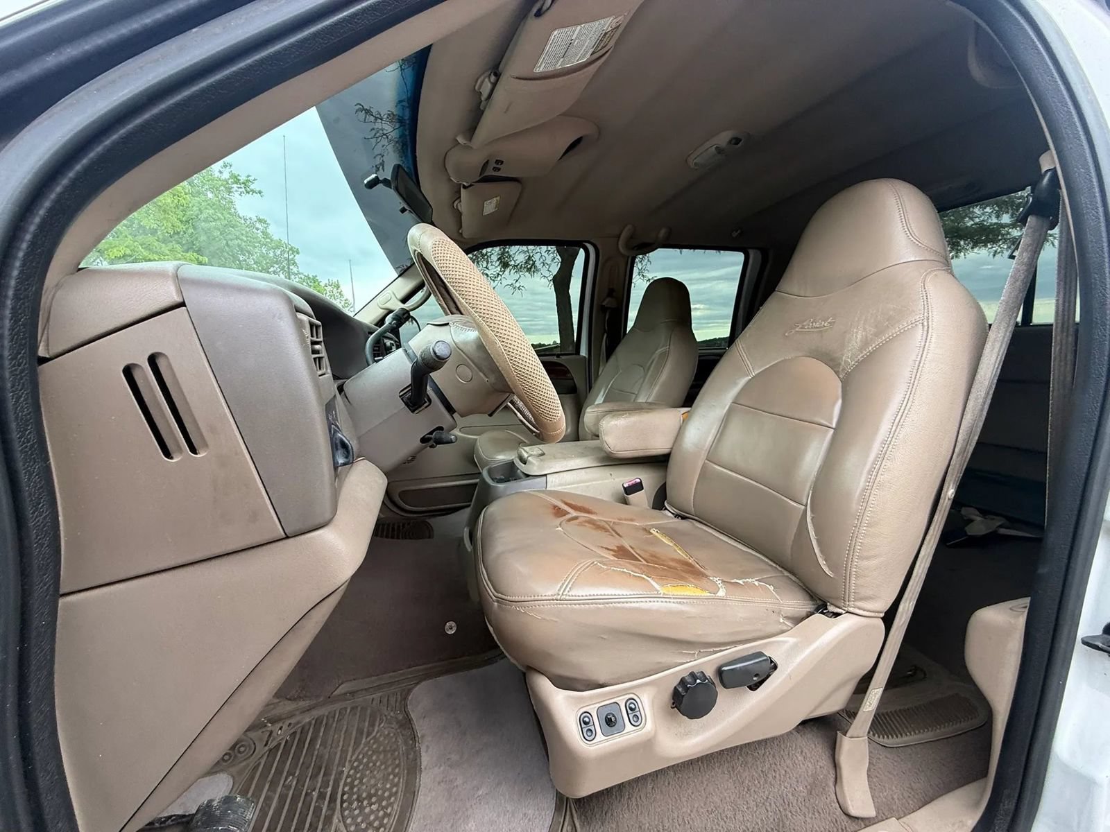 Used 2000 Ford F350 4x4 Crew Cab Super Duty image 9