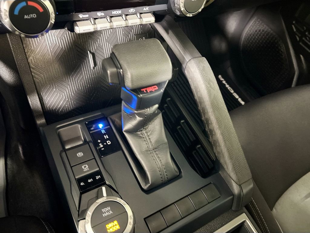 Used 2025 Toyota Tacoma TRD Sport AWD/4WD image 17