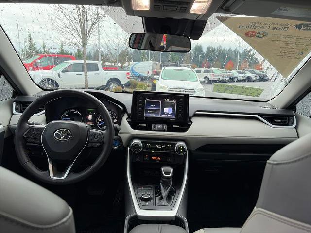 Used 2022 Toyota RAV4 XLE Premium image 6