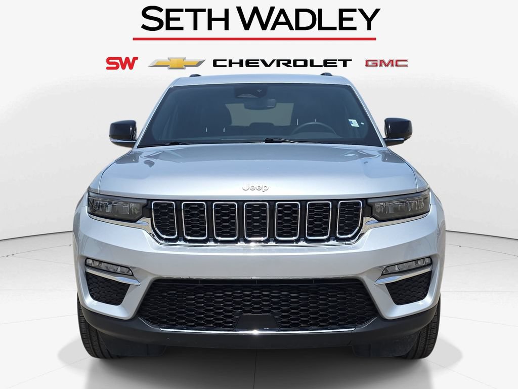 Used 2024 Jeep Grand Cherokee Limited AWD/4WD image 2