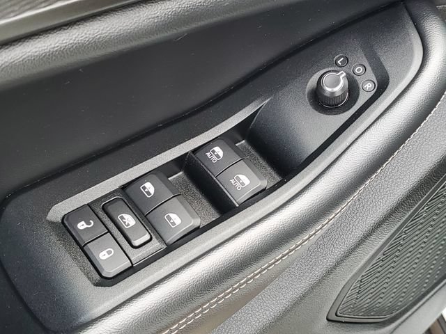 Used 2023 Jeep Grand Cherokee Laredo AWD/4WD image 25