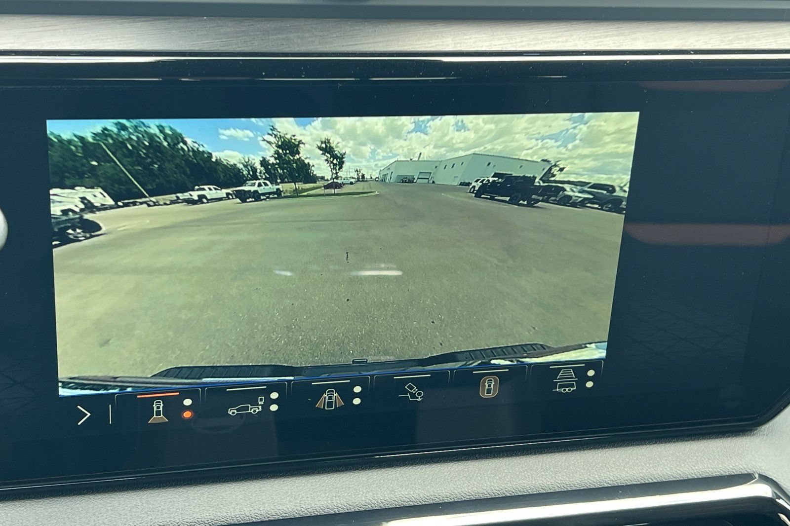 New 2026 GMC Sierra 2500 AT4 w/ AT4 Premium Plus Package AWD/4WD image 16