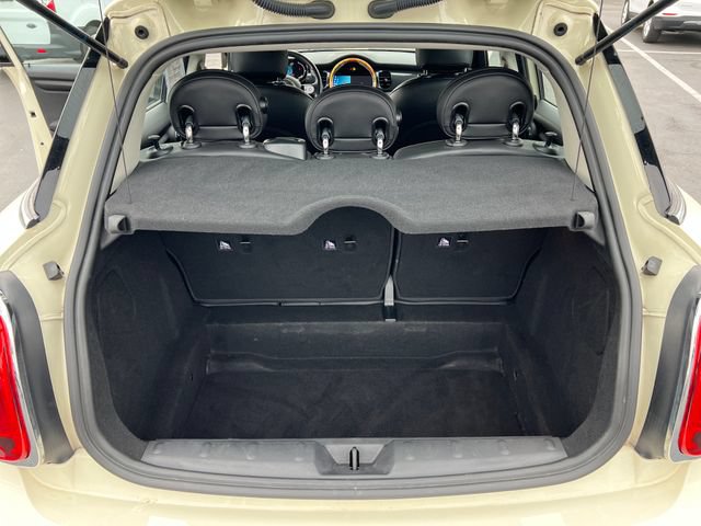 Used 2022 MINI Cooper 4-Door Hardtop FWD image 22