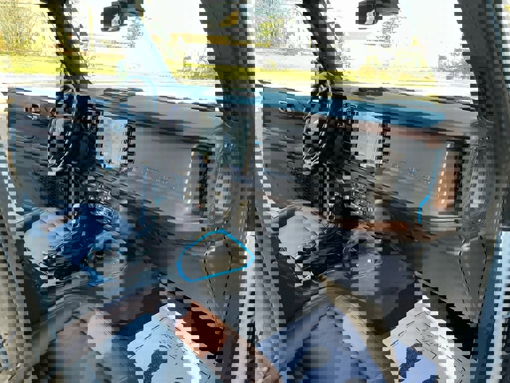 Used 2023 Ford Bronco Outer Banks image 24