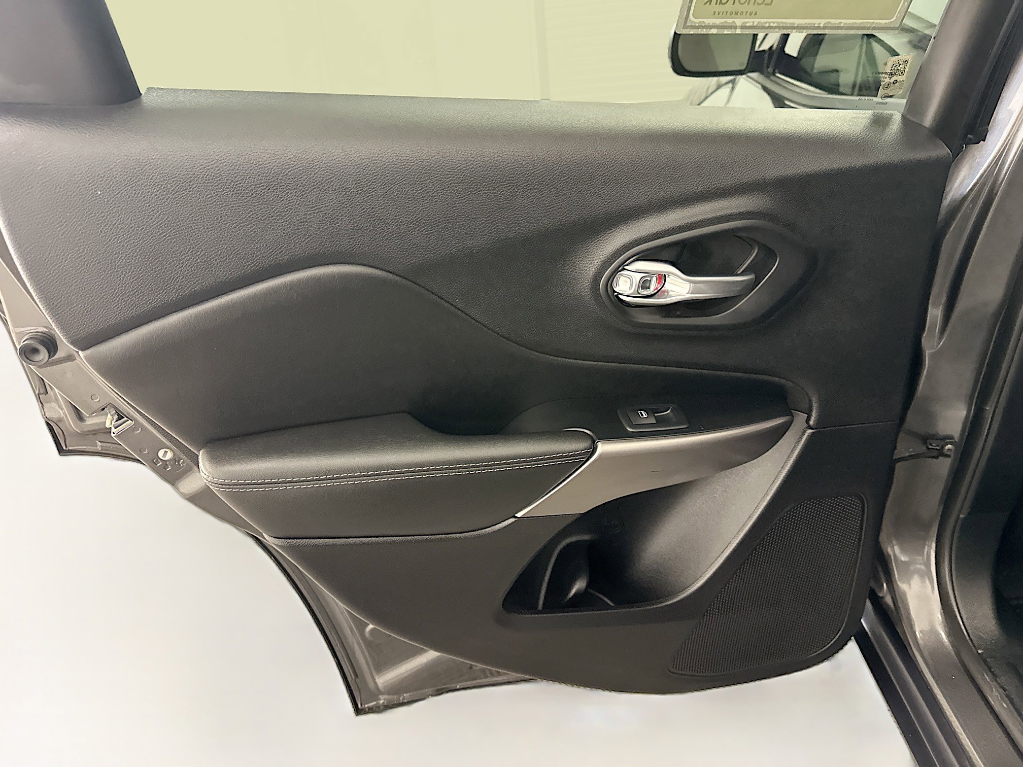 Used 2022 Jeep Cherokee Latitude Lux image 26