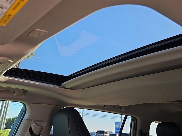Used 2024 Toyota Highlander XLE image 29