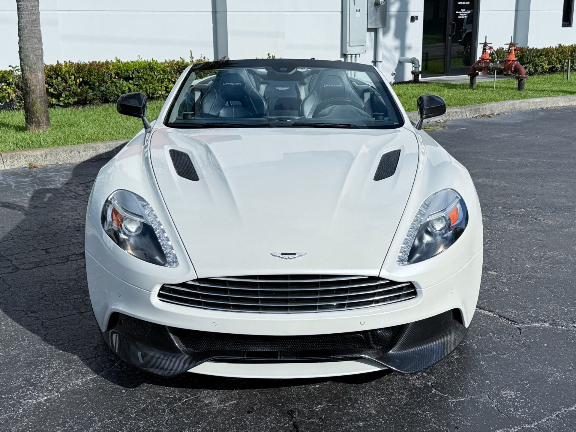 Used 2014 Aston Martin Vanquish Volante RWD image 5