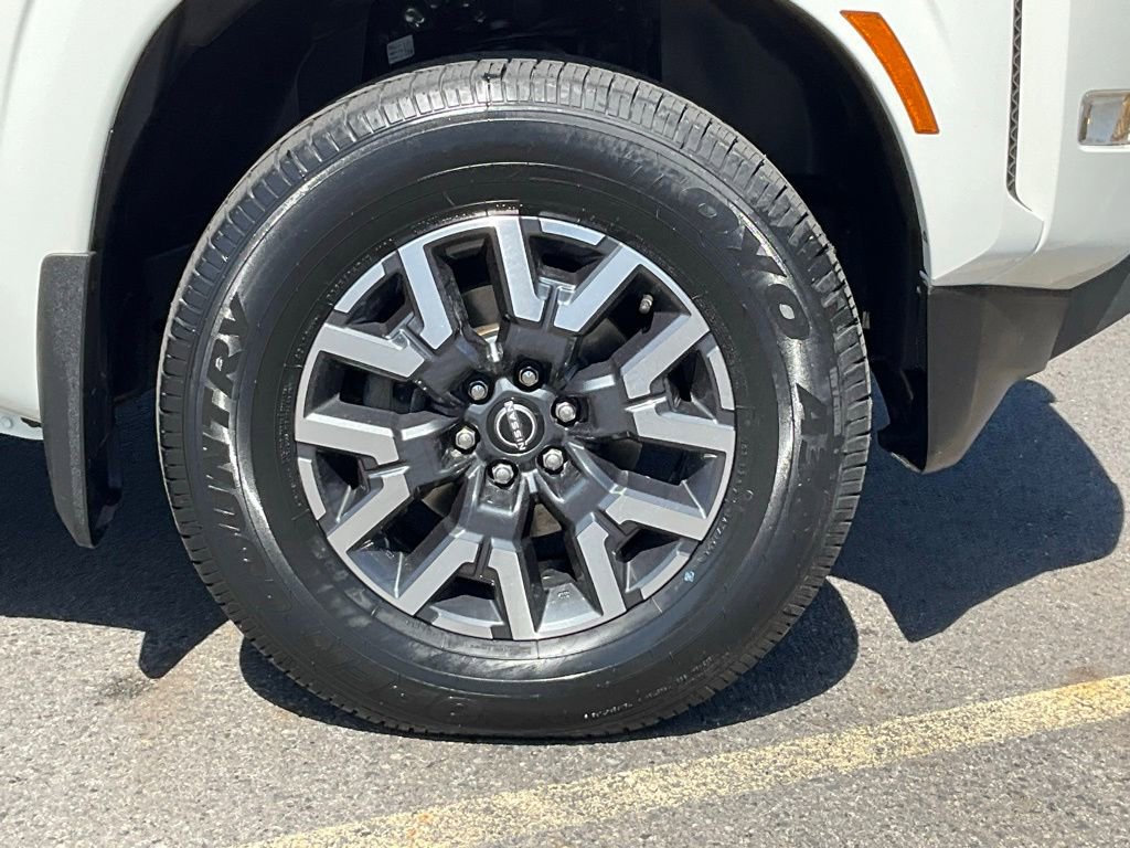 Used 2022 Nissan Frontier SV image 27