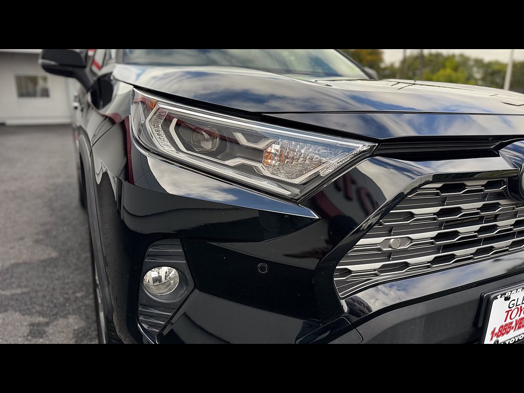 Used 2019 Toyota RAV4 Limited w/ Carpet Mat Package AWD/4WD image 12