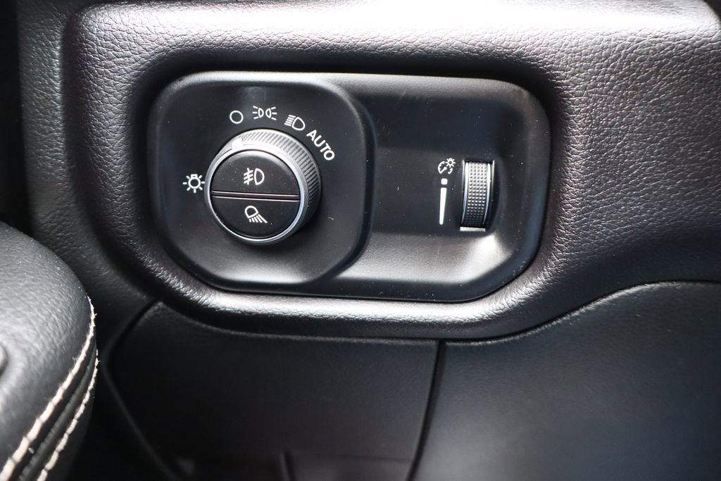 Used 2025 RAM 3500 Big Horn image 33