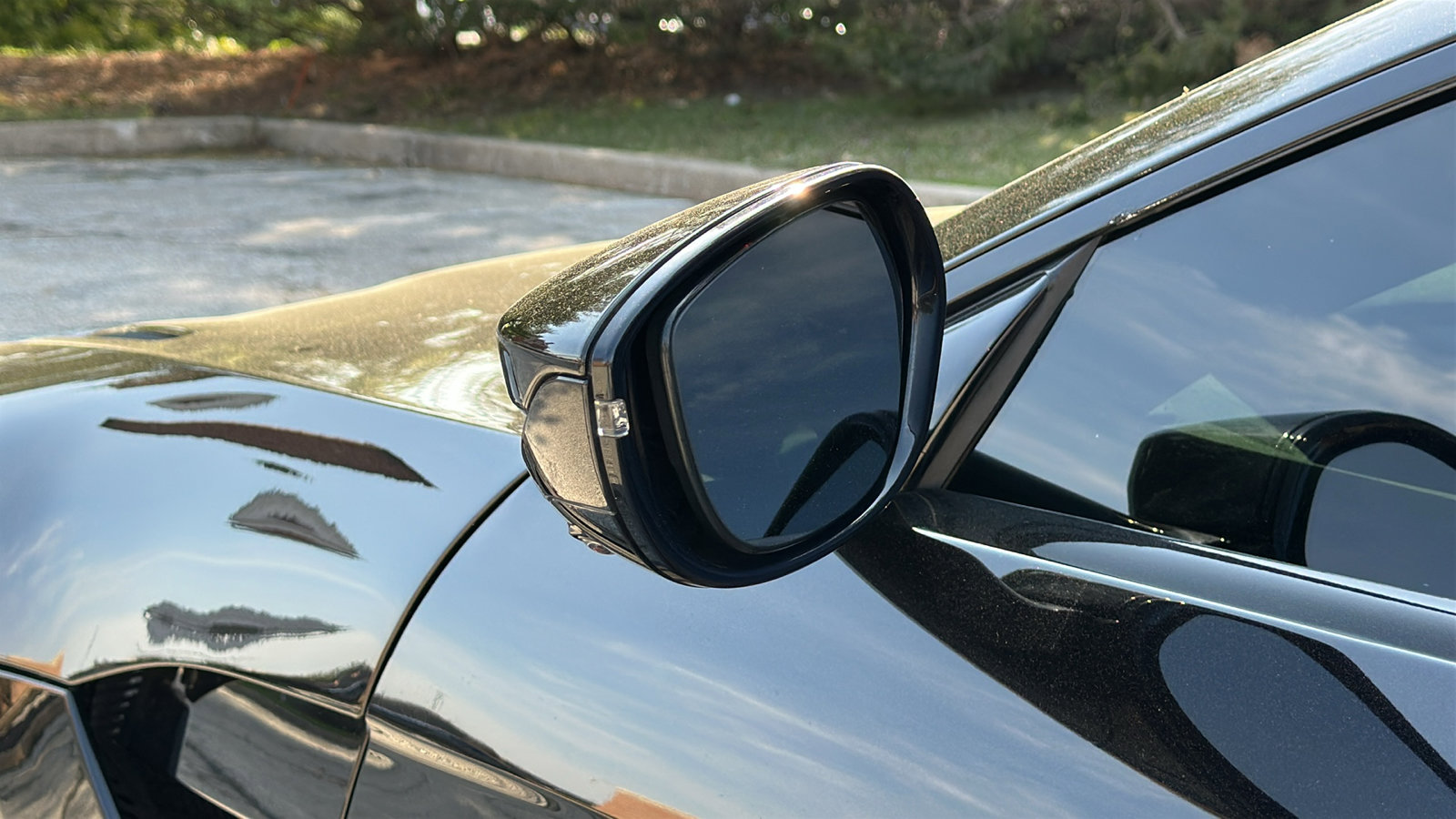 Used 2020 Aston Martin V8 Vantage Coupe image 12