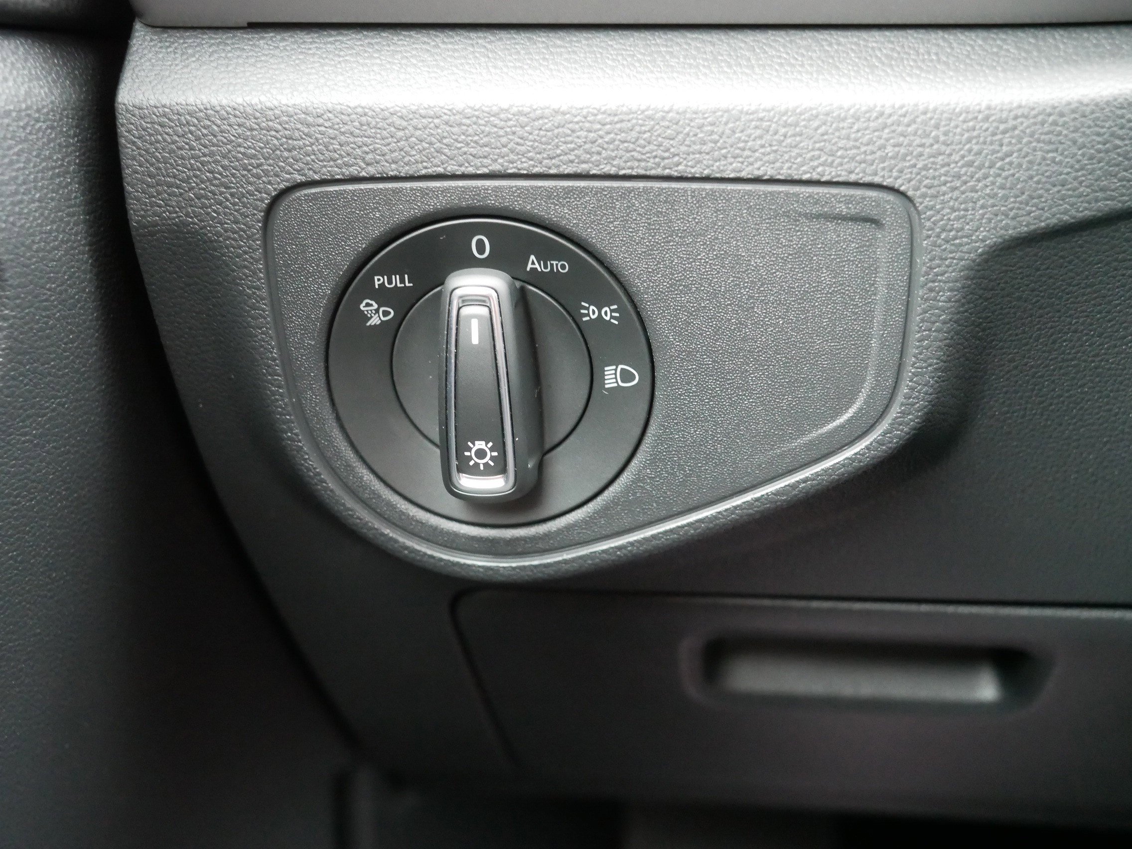 Used 2021 Volkswagen Atlas SE image 26