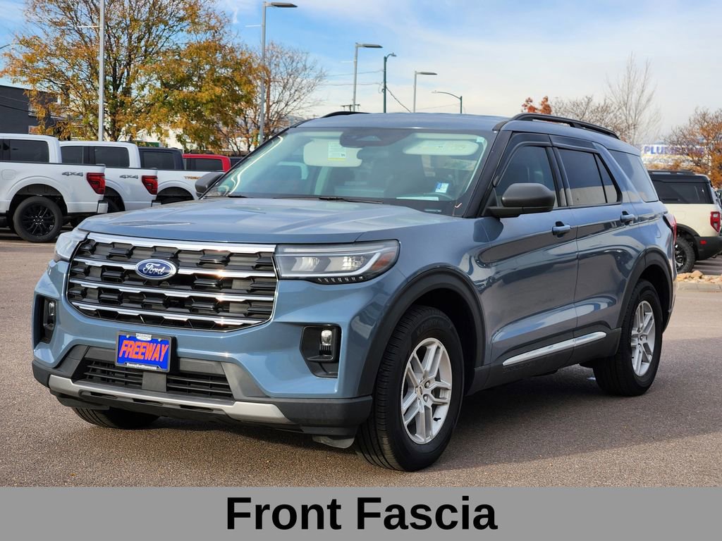 Used 2025 Ford Explorer Active w/ Active Comfort Package image 7