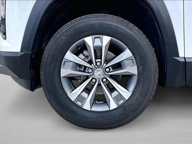 Used 2026 Chevrolet Equinox LT FWD image 10