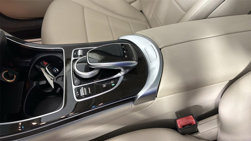 Used 2017 Mercedes-Benz GLC 300 4MATIC image 22