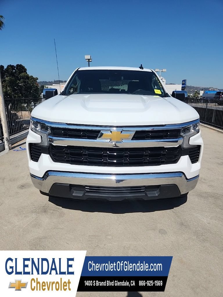 Used 2025 Chevrolet Silverado 1500 LT RWD image 2