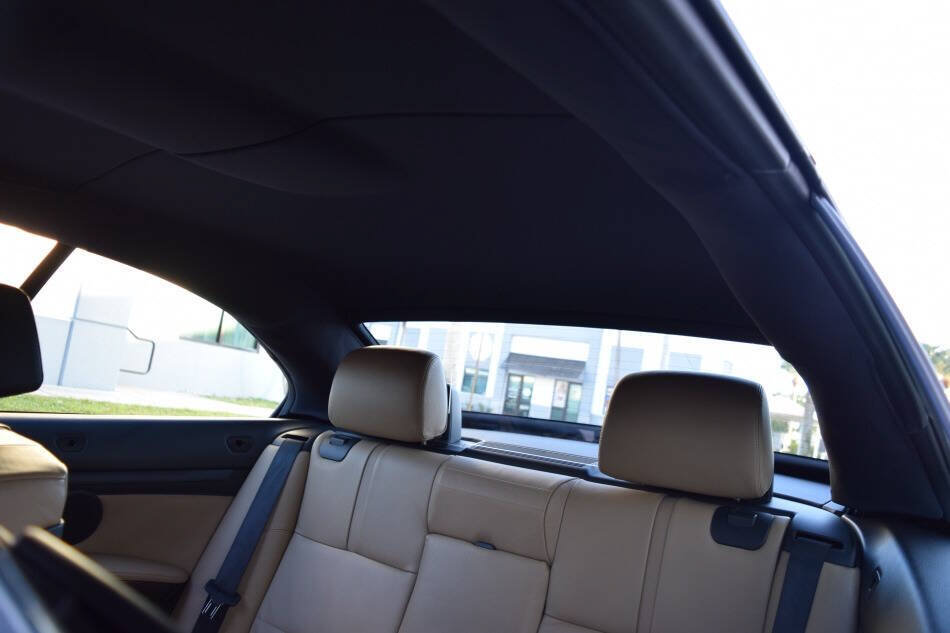 Used 2011 BMW M3 Convertible RWD image 79
