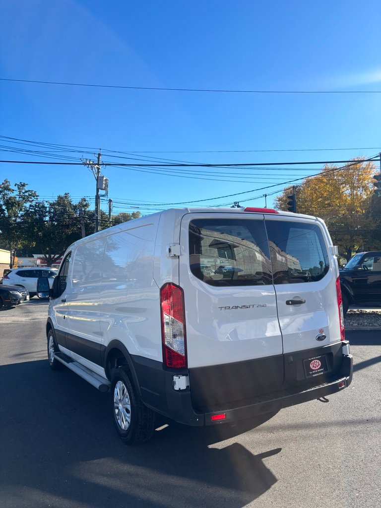 Used 2025 Ford Transit 250 Low Roof w/ Exterior Upgrade Package RWD image 3